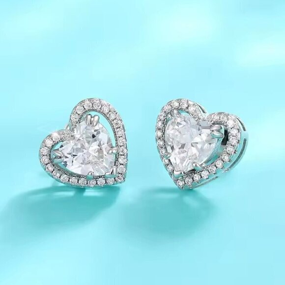 NWT Heart Stud Earrings 14K Gold Plated Cubic Zirconia Halo Setting - Picture 1 of 9